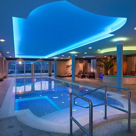 Apartment Deluxe *